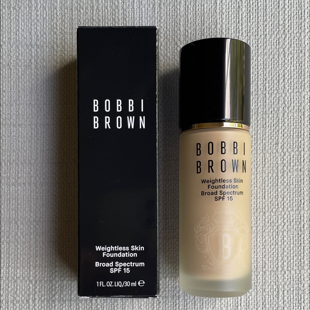 Bobbi Brown Weightless Skin Foundation SPF 15 - N-032 SAND